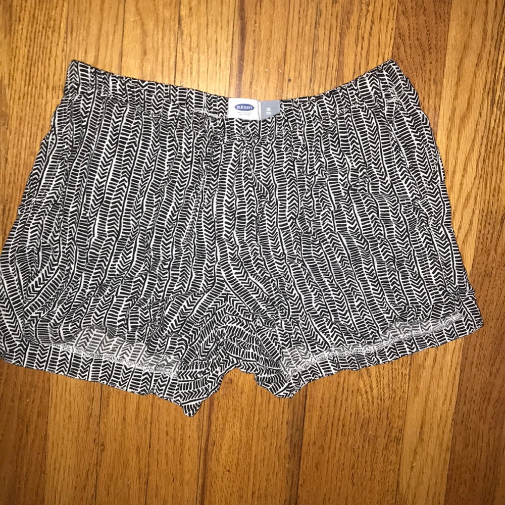 Patterned shorts